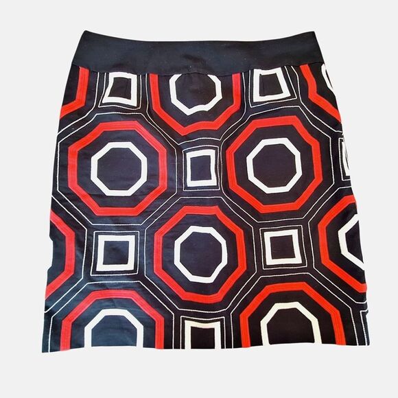 Ann Taylor Geometric Embroidered Pencil Skirt sz 10 Edgy Career Black Red White - Picture 3 of 12